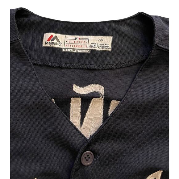 Majestic Men’s Atlanta Braves Ronald Acuna Jr #13 Navy Cool Base Jersey - Picture 3 of 13